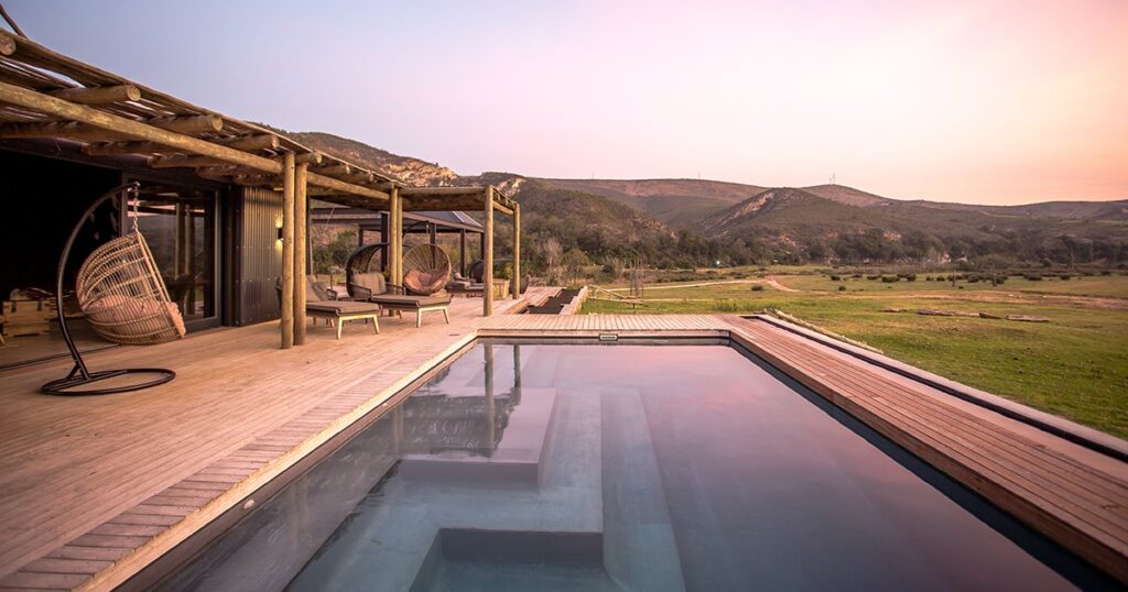 Balcony with pool in Botlierskop Game Reserve 